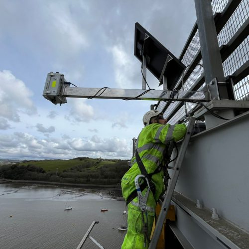 New sensors on Tamar Bridge measuring water quality